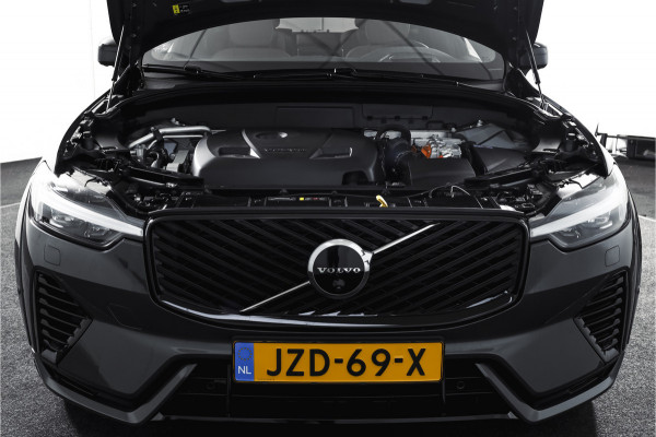 Volvo XC60 2.0 T8 Plug-in hybrid AWD Ultra Dark Org. NL. | Forest Lake | S/K-Panodak | Adapt. Cruise | Stoel-+Stuurverw. | PDC | 360 Camera | NAV + App. Connect | ECC | Elek. Klep | LM 22" |