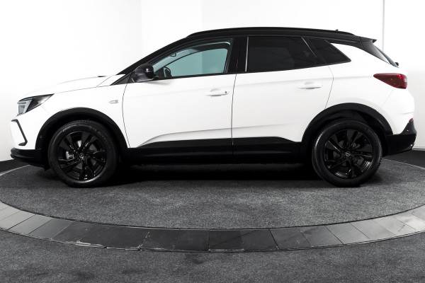 Opel Grandland 1.2 Turbo 130 PK GS Line - Automaat | Cruise | Winterpakket | PDC | Camera | NAV + App. Connect | ECC | DAB | LM 18" |
