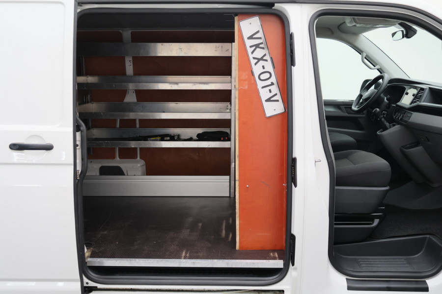 Volkswagen Transporter 2.0 TDI L2H1 28 150PK Trekhaak, Apple Carplay, DAB, Cruise, PDC