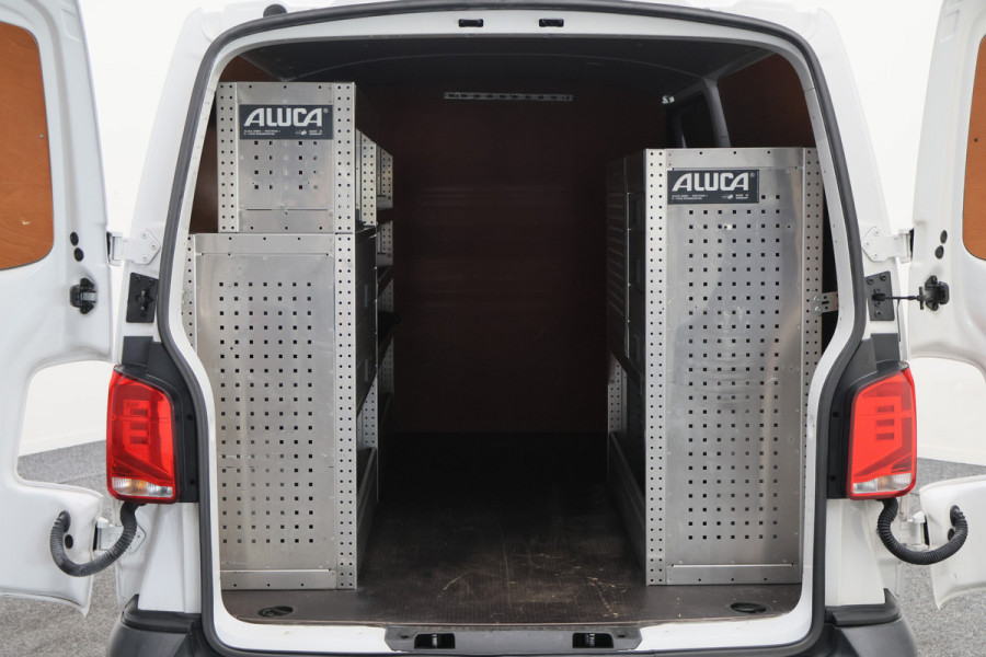 Volkswagen Transporter 2.0 TDI L2H1 28 150PK Trekhaak, Apple Carplay, DAB, Cruise, PDC
