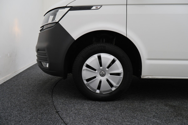 Volkswagen Transporter 2.0 TDI L2H1 28 150PK Trekhaak, Apple Carplay, DAB, Cruise, PDC