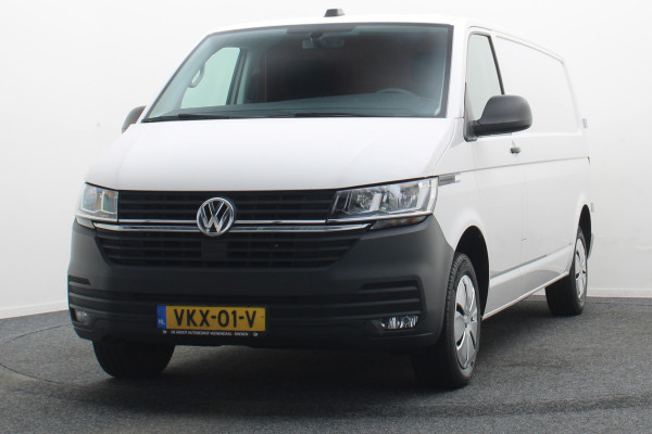Volkswagen Transporter 2.0 TDI L2H1 28 150PK Trekhaak, Apple Carplay, DAB, Cruise, PDC