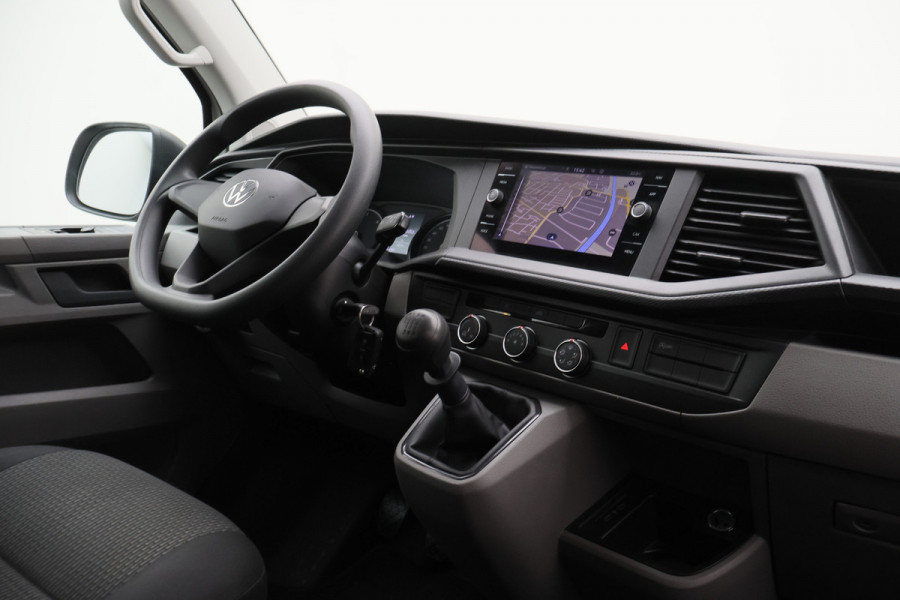 Volkswagen Transporter 2.0 TDI L2H1 28 150PK Trekhaak, Apple Carplay, DAB, Cruise, PDC