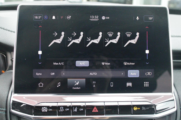 Jeep Compass 4xe 240PK Plug-in Hybrid ELECTRIC UPLAND | LAGE KM STAND! | NAVIGATIE | DRAADLOZE APPLE CARPLAY/ANDROID AUTO | DRAADLOZE TELEFOONLADER | ALL SEASON BANDEN | KEYLESS ENTRY/START | ADAPTIVE CRUISE CONTROL | FULL LED KOPLAMPEN | 17" LICHTMETALEN VELGEN | CLIMATE CONTROL | DAB+ RADIO |