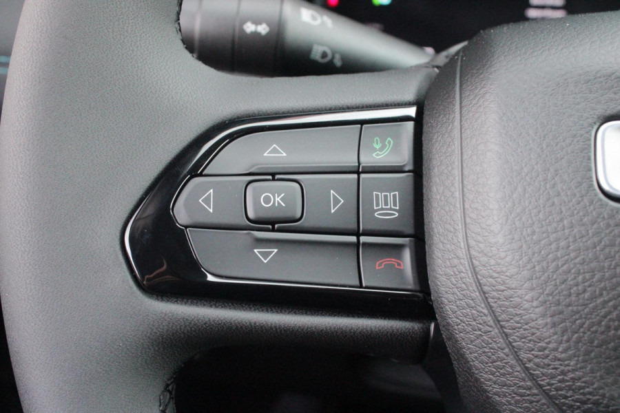 Jeep Compass 4xe 240PK Plug-in Hybrid ELECTRIC UPLAND | LAGE KM STAND! | NAVIGATIE | DRAADLOZE APPLE CARPLAY/ANDROID AUTO | DRAADLOZE TELEFOONLADER | ALL SEASON BANDEN | KEYLESS ENTRY/START | ADAPTIVE CRUISE CONTROL | FULL LED KOPLAMPEN | 17" LICHTMETALEN VELGEN | CLIMATE CONTROL | DAB+ RADIO |