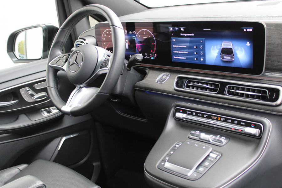 Mercedes-Benz V-Klasse 300d / AMG / 4-Matic / 7-Persoons / Luchtvering / Pano / Elec Stoelen / Burmester / Vol Opties / NIEUWSTAAT.