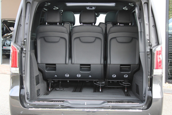Mercedes-Benz V-Klasse 300d / AMG / 4-Matic / 7-Persoons / Luchtvering / Pano / Elec Stoelen / Burmester / Vol Opties / NIEUWSTAAT.