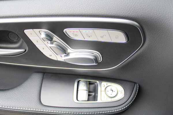Mercedes-Benz V-Klasse 300d / AMG / 4-Matic / 7-Persoons / Luchtvering / Pano / Elec Stoelen / Burmester / Vol Opties / NIEUWSTAAT.