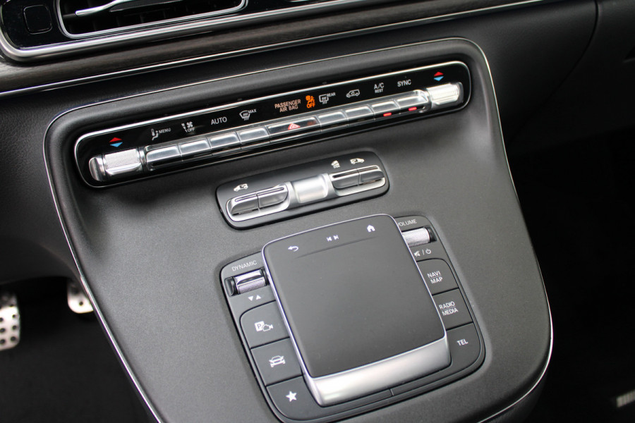 Mercedes-Benz V-Klasse 300d / AMG / 4-Matic / 7-Persoons / Luchtvering / Pano / Elec Stoelen / Burmester / Vol Opties / NIEUWSTAAT.