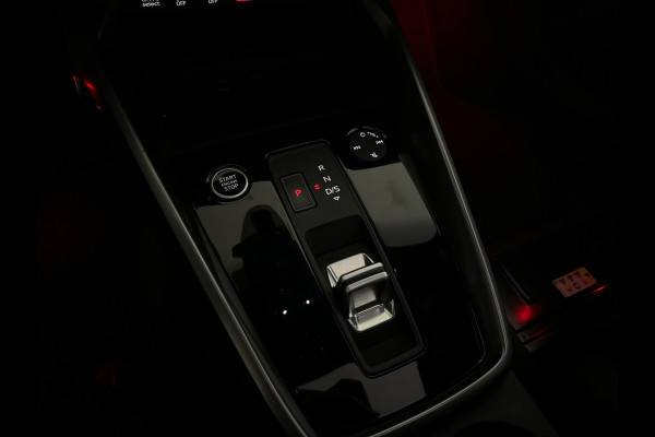 Audi A3 Sportback 35 TFSI S edition Pano|Sfeer|Camera|Keyless|ACC|Lane