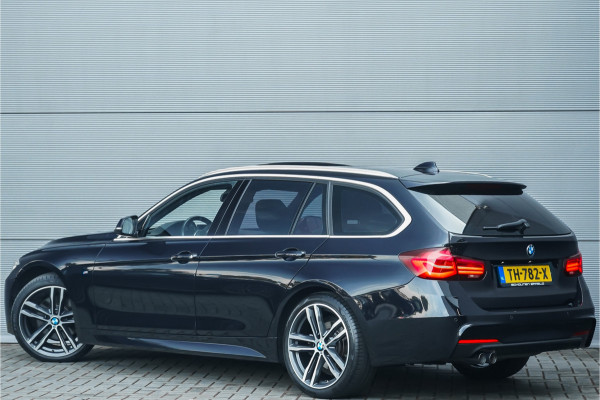 BMW 3 Serie Touring 330i High Executive M-Sport Pano Leder Stuur & Stoelverw PDC 19"