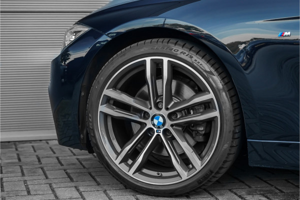 BMW 3 Serie Touring 330i High Executive M-Sport Pano Leder Stuur & Stoelverw PDC 19"