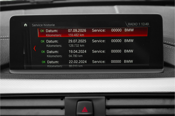 BMW 3 Serie Touring 330i High Executive M-Sport Pano Leder Stuur & Stoelverw PDC 19"