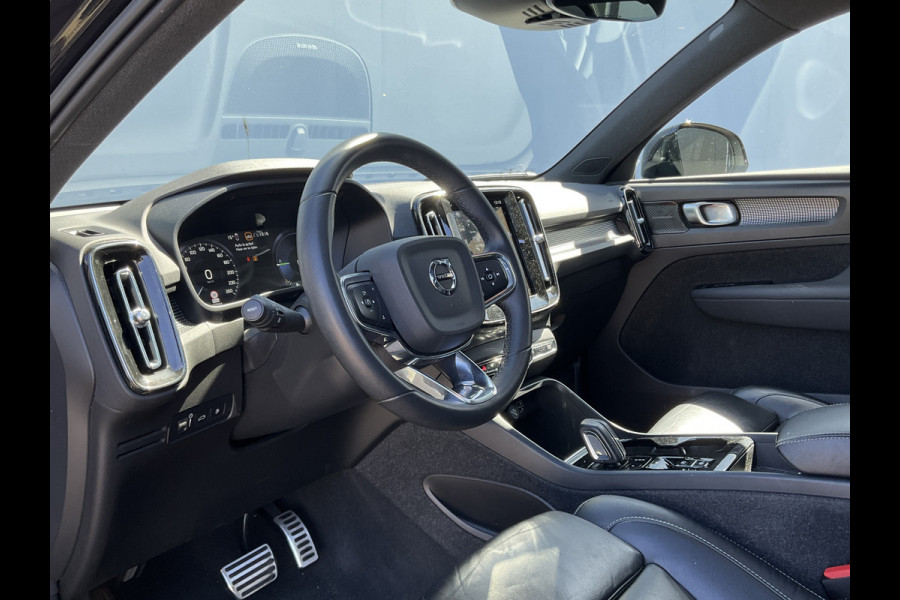 Volvo XC40 1.5 T4 Recharge R-Design Pano Leer H/K Camera Stoel/Stuurverw Led Carplay Plug-in PHEV