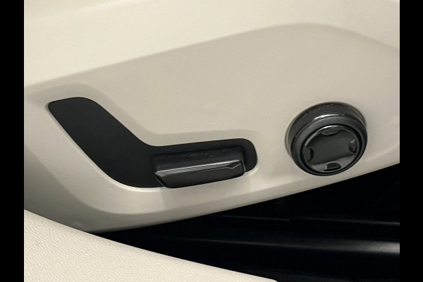 Volvo V60 2.0 D3 / BTW / CarPlay / Memory / Leder / Keyless