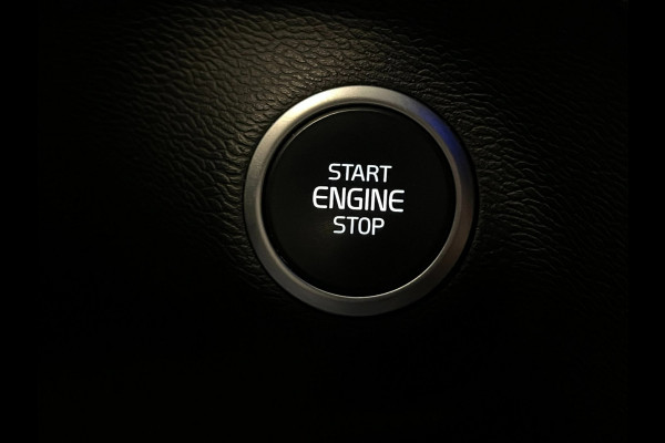 Volvo XC40 1.5 T5 Recharge / Nieuwe Accu / Dealer onderhouden