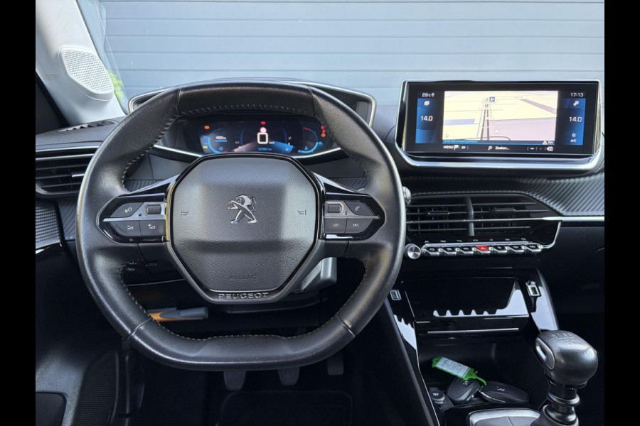 Peugeot 208 1.2 PureTech Allure ✓D-riem vv in 10-2025✓1e Eigenaar✓360° Camera✓Carplay✓Navi✓101pk✓LED✓Clima✓Cruise✓6 Bak✓Pdc✓Lm velgen✓Halfleder✓Recent beurt gehad✓N.A.P✓Apk tot 08-2028