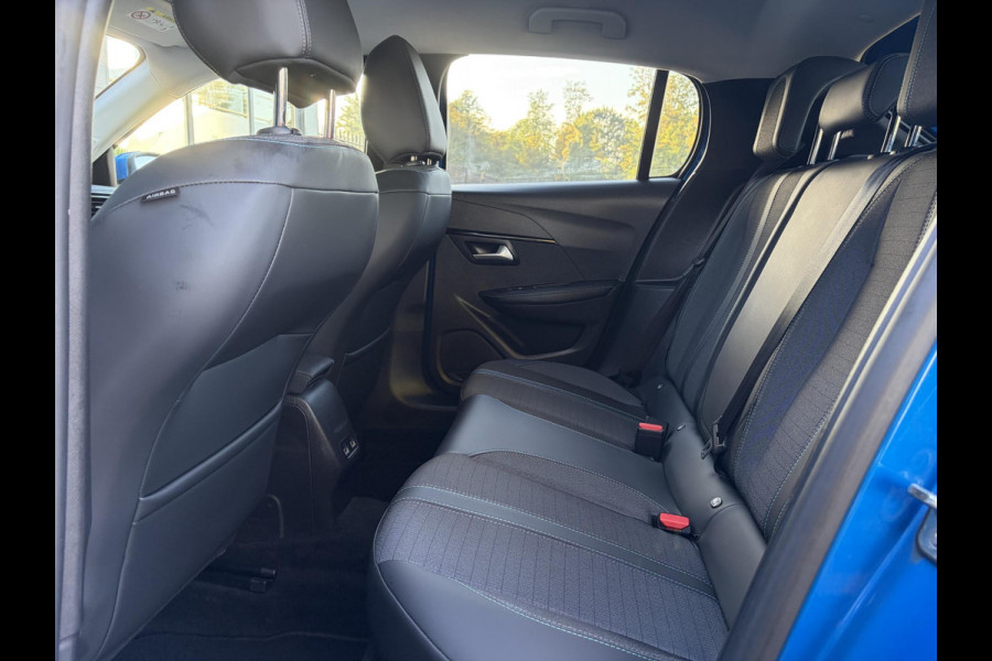 Peugeot 208 1.2 PureTech Allure ✓D-riem vv in 10-2025✓1e Eigenaar✓360° Camera✓Carplay✓Navi✓101pk✓LED✓Clima✓Cruise✓6 Bak✓Pdc✓Lm velgen✓Halfleder✓Recent beurt gehad✓N.A.P✓Apk tot 08-2028