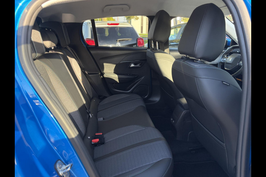 Peugeot 208 1.2 PureTech Allure ✓D-riem vv in 10-2025✓1e Eigenaar✓360° Camera✓Carplay✓Navi✓101pk✓LED✓Clima✓Cruise✓6 Bak✓Pdc✓Lm velgen✓Halfleder✓Recent beurt gehad✓N.A.P✓Apk tot 08-2028