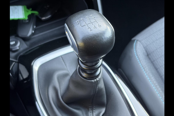 Peugeot 208 1.2 PureTech Allure ✓D-riem vv in 10-2025✓1e Eigenaar✓360° Camera✓Carplay✓Navi✓101pk✓LED✓Clima✓Cruise✓6 Bak✓Pdc✓Lm velgen✓Halfleder✓Recent beurt gehad✓N.A.P✓Apk tot 08-2028