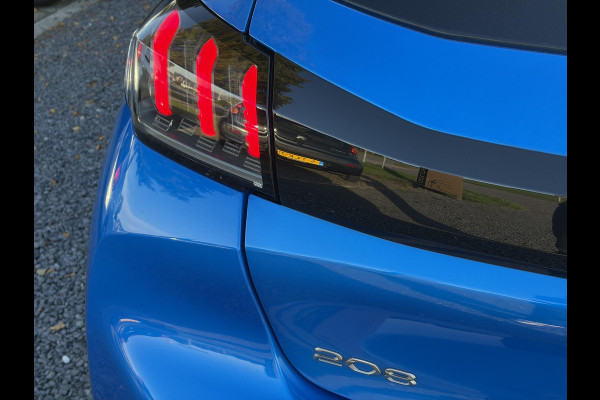 Peugeot 208 1.2 PureTech Allure ✓D-riem vv in 10-2025✓1e Eigenaar✓360° Camera✓Carplay✓Navi✓101pk✓LED✓Clima✓Cruise✓6 Bak✓Pdc✓Lm velgen✓Halfleder✓Recent beurt gehad✓N.A.P✓Apk tot 08-2028