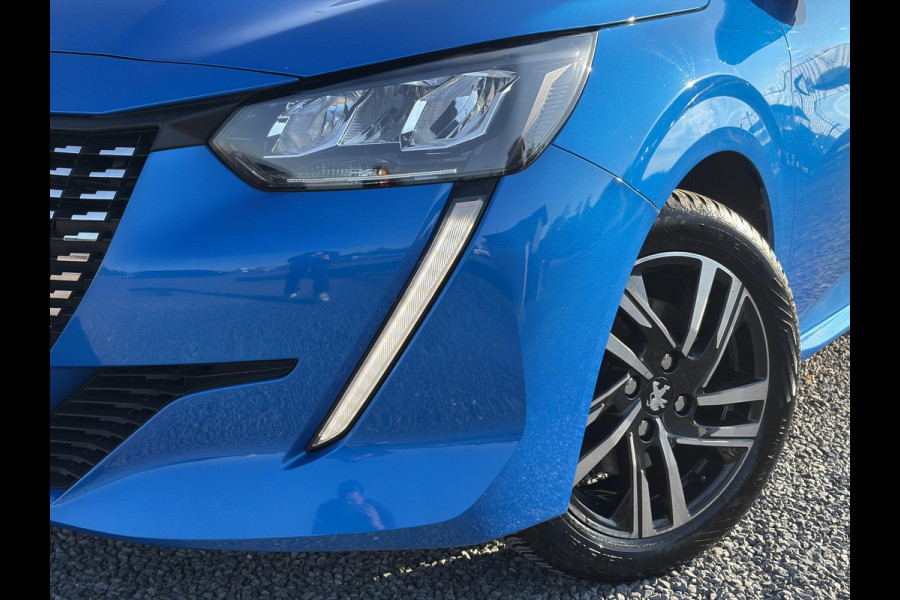 Peugeot 208 1.2 PureTech Allure ✓D-riem vv in 10-2025✓1e Eigenaar✓360° Camera✓Carplay✓Navi✓101pk✓LED✓Clima✓Cruise✓6 Bak✓Pdc✓Lm velgen✓Halfleder✓Recent beurt gehad✓N.A.P✓Apk tot 08-2028