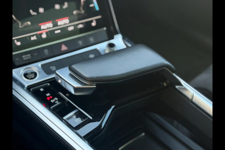 Audi e-tron Sportback 55 quattro S edition 95 kWh 94% SoH (Dealer OndH, Panorama, Matrix KopLampen, 360 Camera, Carplay, Etc)