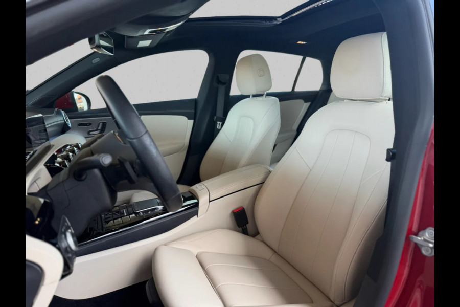 Mercedes-Benz CLA-Klasse Shooting Brake 250e Solution AMG Limited (NL-auto, Goed OnderH, Panorama, SfeerV, Carplay, Lane Assist)