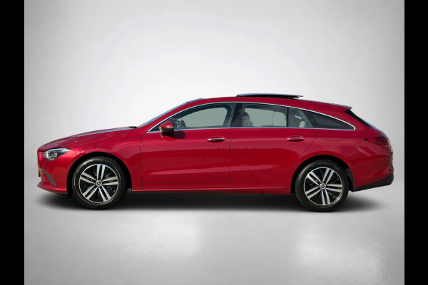Mercedes-Benz CLA-Klasse Shooting Brake 250e Solution AMG Limited (NL-auto, Goed OnderH, Panorama, SfeerV, Carplay, Lane Assist)