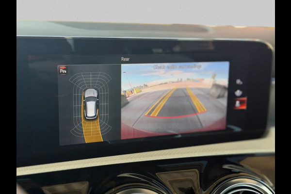 Mercedes-Benz CLA-Klasse Shooting Brake 250e Solution AMG Limited (NL-auto, Goed OnderH, Panorama, SfeerV, Carplay, Lane Assist)