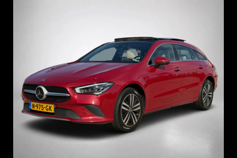 Mercedes-Benz CLA-Klasse Shooting Brake 250e Solution AMG Limited (NL-auto, Goed OnderH, Panorama, SfeerV, Carplay, Lane Assist)