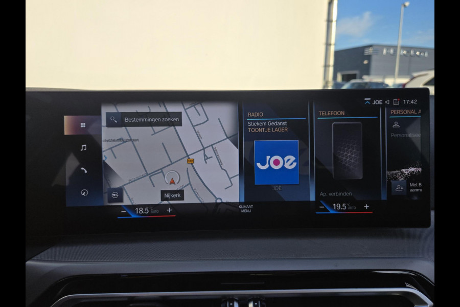 BMW 3 Serie Touring 318i NL-AUTO | PANODAK | PDC | Curved Display