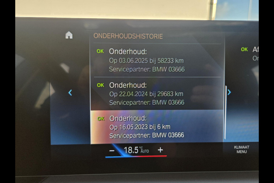BMW 3 Serie Touring 318i NL-AUTO | PANODAK | PDC | Curved Display