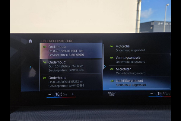 BMW 3 Serie Touring 318i NL-AUTO | PANODAK | PDC | Curved Display