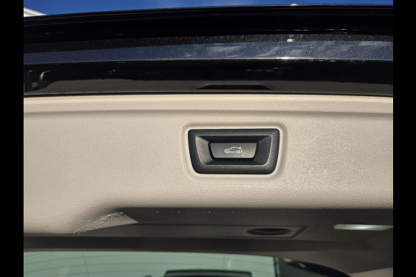BMW 3 Serie Touring 318i NL-AUTO | PANODAK | PDC | Curved Display