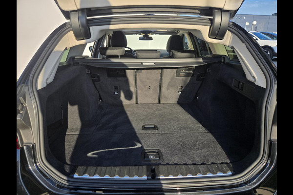 BMW 3 Serie Touring 318i NL-AUTO | PANODAK | PDC | Curved Display