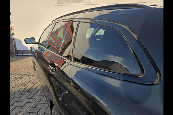 BMW 3 Serie Touring 318i NL-AUTO | PANODAK | PDC | Curved Display