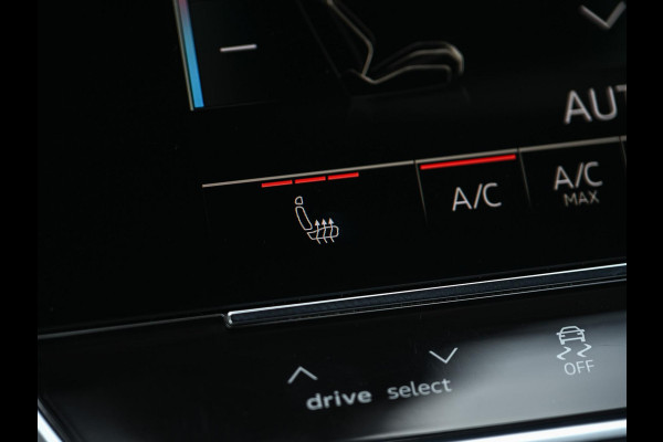 Audi A6 Avant RS 6 TFSI quattro | Achterasbesturing | VOSSEN Velgen | B&O | 360 Camera | Luchtvering | Memory Seat | Stoelverwarming V+A | Stuurverwarming | Ambiance Interieur | Trekhaak |