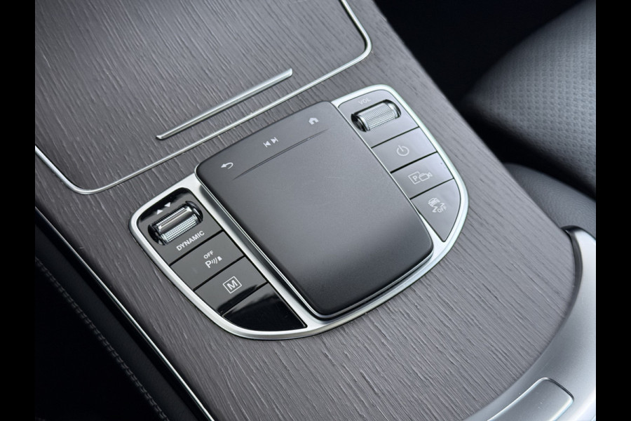 Mercedes-Benz GLC Coupé 300 e 4MATIC AMG line | Schuifdak Burmester Trekhaak