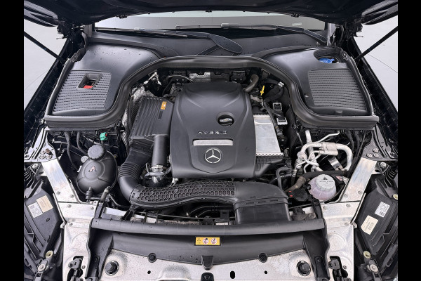 Mercedes-Benz GLC Coupé 300 e 4MATIC AMG line | Schuifdak Burmester Trekhaak