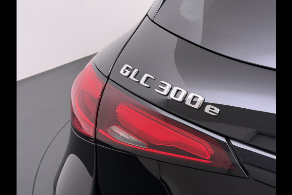 Mercedes-Benz GLC 300 e 4MATIC AMG Line | Pano HUD Trekhaak Burmester Memory