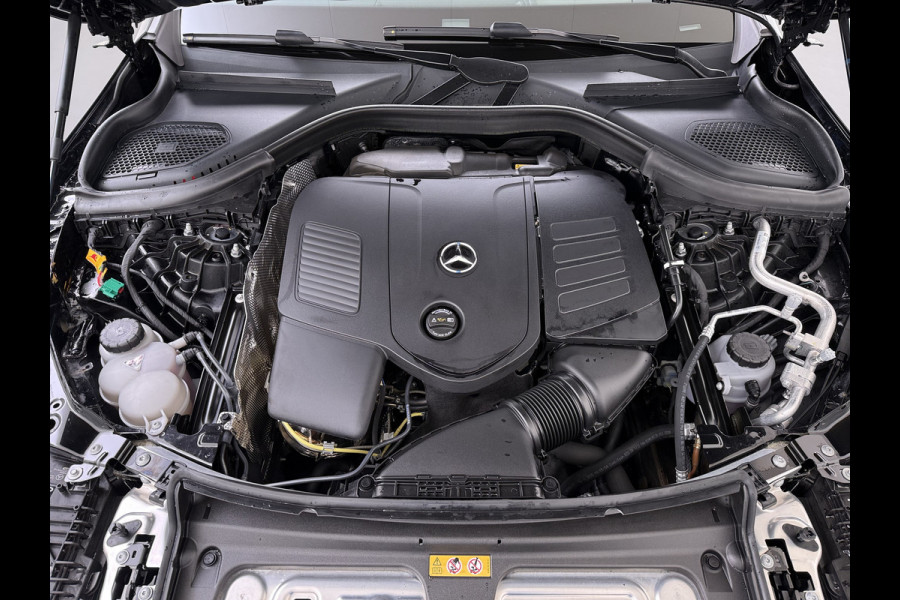 Mercedes-Benz GLC 300 e 4MATIC AMG Line | Pano HUD Trekhaak Burmester Memory