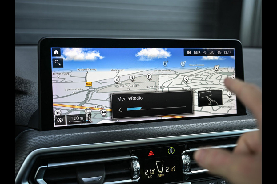 BMW X3 xDrive30e High Executive M-sport | Panoramadak | Harman/Kardon | Camera | Active Cruise | Memory Seat | BMW Gesture Control | Stuurverwarming | Stoelverwarming | Trekhaak |