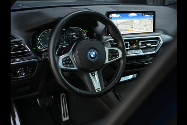 BMW X3 xDrive30e High Executive M-sport | Panoramadak | Harman/Kardon | Camera | Active Cruise | Memory Seat | BMW Gesture Control | Stuurverwarming | Stoelverwarming | Trekhaak |