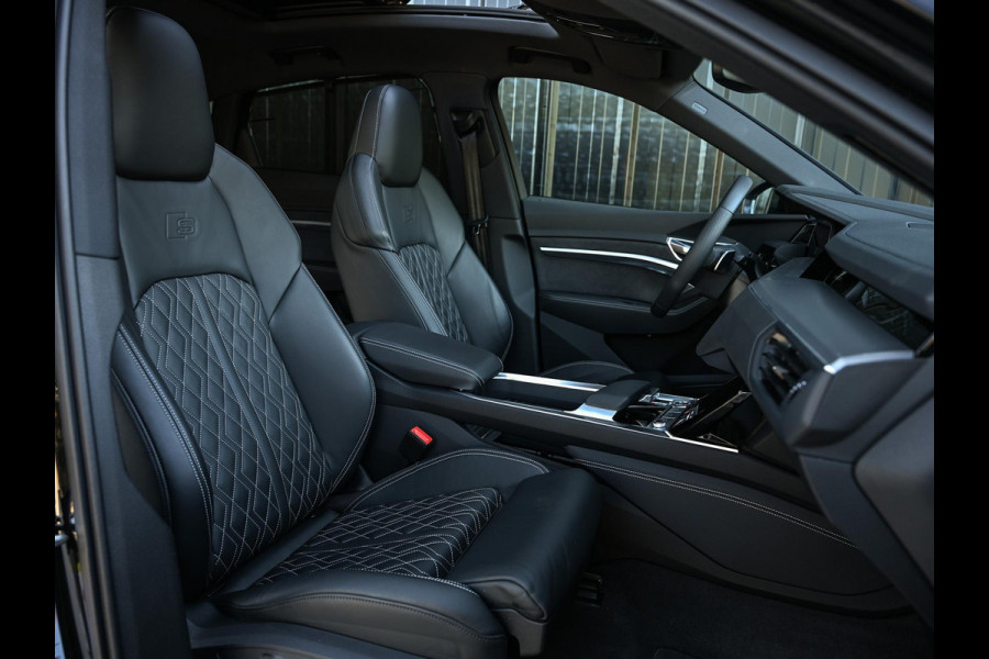 Audi Q8 e-tron Sportback 55 quattro S Edition 115 kWh 408pk | Panoramadak | 360 Camera | Luchtvering | Adaptive Cruise | Memory Seat | Stoel + Stuurverwarming | Keyless Entry | Elektr. Verst. Stuur |