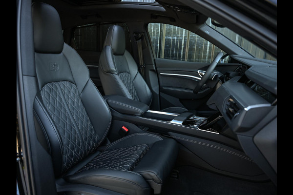 Audi Q8 e-tron Sportback 55 quattro S Edition 115 kWh 408pk | Panoramadak | 360 Camera | Luchtvering | Adaptive Cruise | Memory Seat | Stoel + Stuurverwarming | Keyless Entry | Elektr. Verst. Stuur |