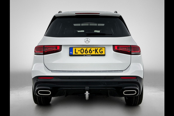 Mercedes-Benz Glb 180 Business Solution AMG AMG Line | Night Pakket | Panorama Schuif-Kanteldak | Parkeerpakket met achteruitrijcamera | Stoelverwarming. Inclusief 24 maanden MB Certified garantie voor Europa.