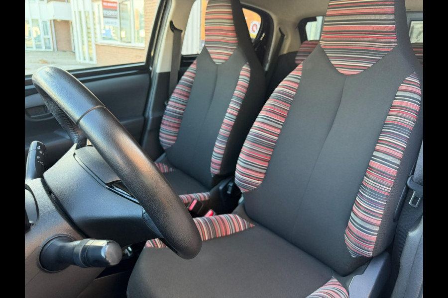 Citroën C1 1.0 VTi Feel | 2E EIGENAAR | 82.229 KM | CARPLAY | CAMERA | AIRCO | PRIVACY GLASS |