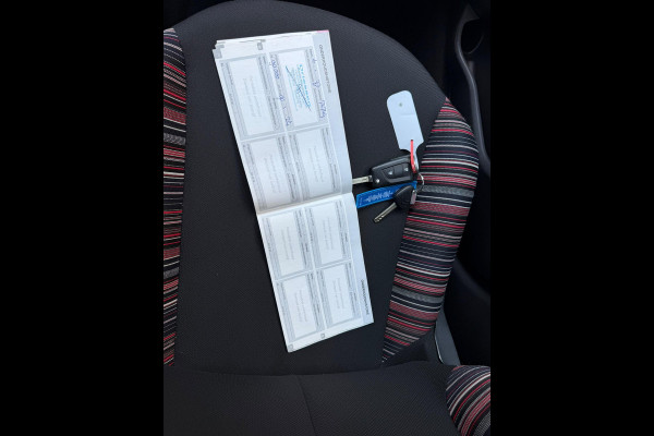 Citroën C1 1.0 VTi Feel | 2E EIGENAAR | 82.229 KM | CARPLAY | CAMERA | AIRCO | PRIVACY GLASS |
