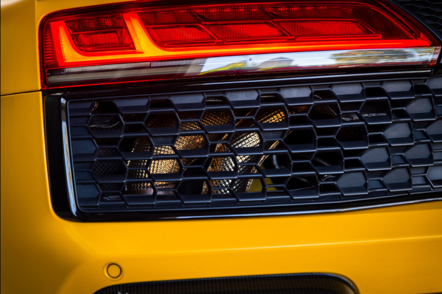 Audi R8 Spyder 5.2 performance quattro / Buckets / Capristo / Keramisch / Non OPF / B&O / Exclusive